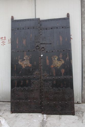 Chinese antique items